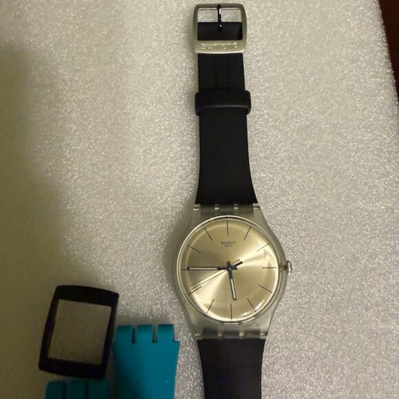 Swatch watch silver face - Picture 2 of 6